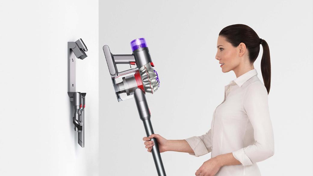 DYSON V8 ADVANCED CORDLESS VACCUM CLEANER SILVER NICKEL thumbnail 3