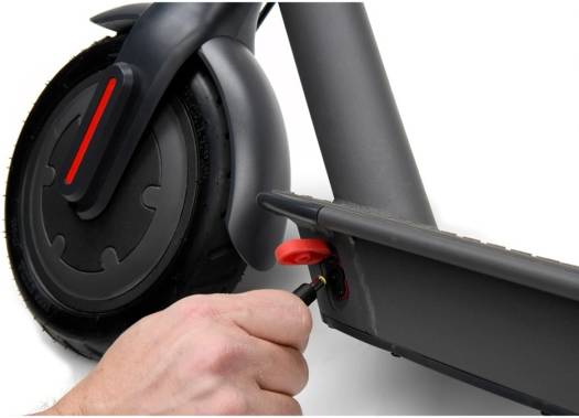 DUCATI E-SCOOTER PRO 1 EVO BLACK WITH TURN SIGNALS MT-DUC-ES-PRO1-EVO-WTS thumbnail 3