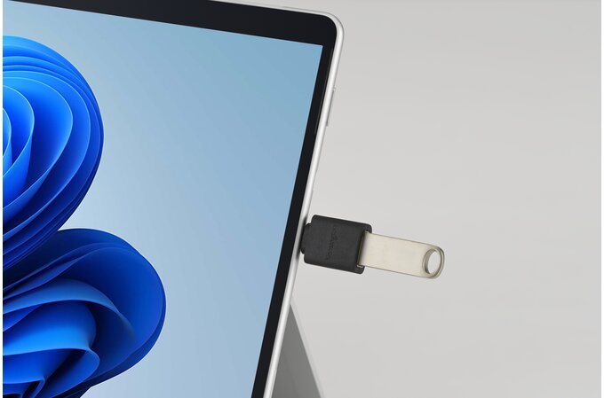 Kensington USB-C to USB-A Adapter - K33477WW thumbnail 7