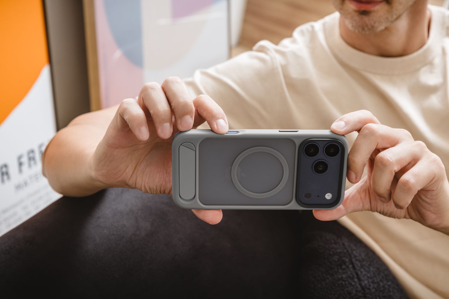 LEVELO MATTEO IPHONE 17 PRO HYBRID KICKSTAND CASE CLOUD GREY LVLMTO17PCLGY thumbnail 8
