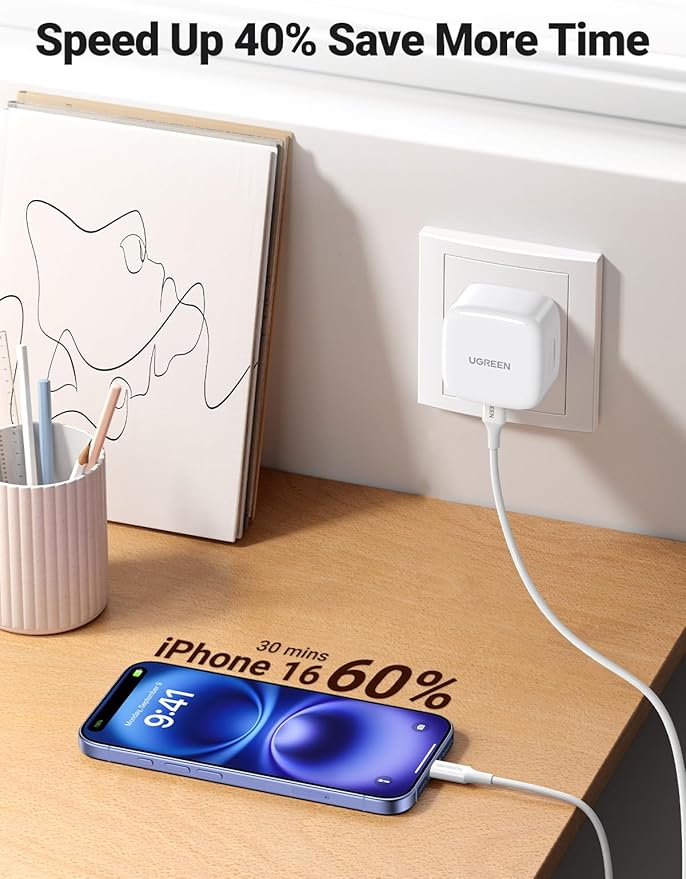 UGREEN 30W PD FAST CHARGER UK WHITE 70197 thumbnail 3