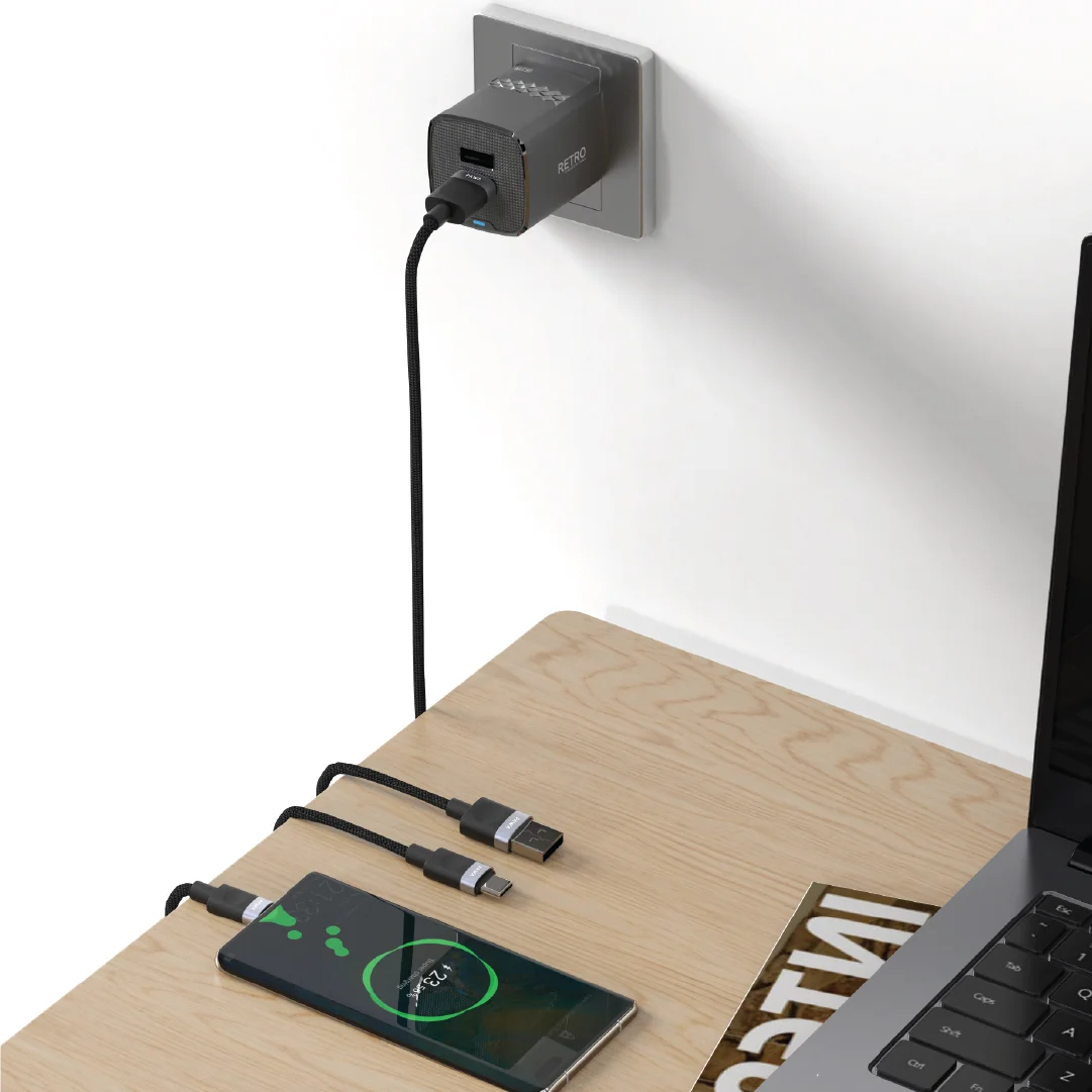 PAWA RETRO 3.1A DUAL USB UK CHARGER WITH USB A  TO USB-C CABLE BLACK PW-TCR31UKT-BK thumbnail 2
