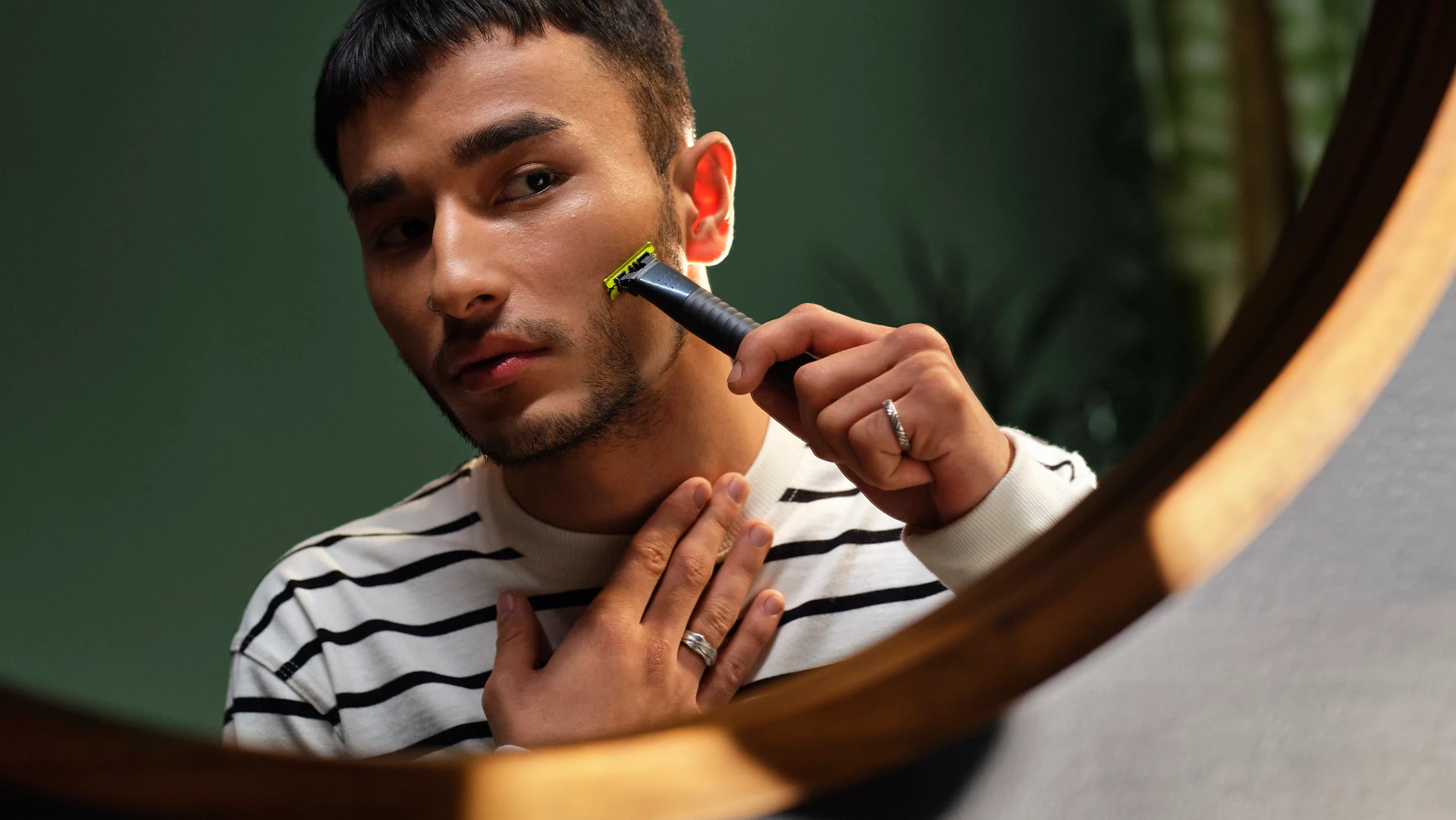 PHILIPS ONE BLADE FACE TRIMMER QP1424 thumbnail 8