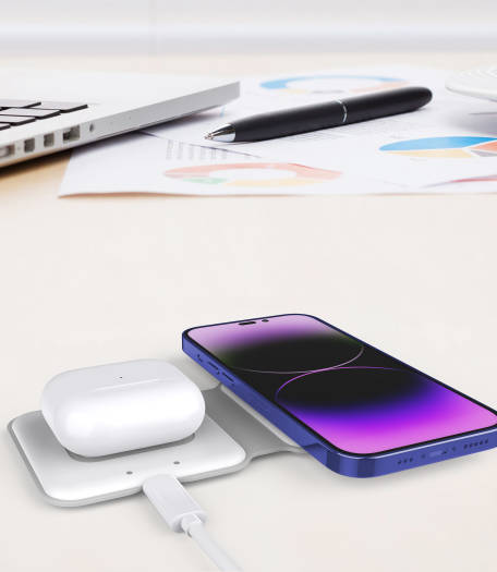 SWISS MILITARY MAGSAFE POWER PORTABLE 2 IN 1 MC WIRELESS CHARGER 20W thumbnail 2