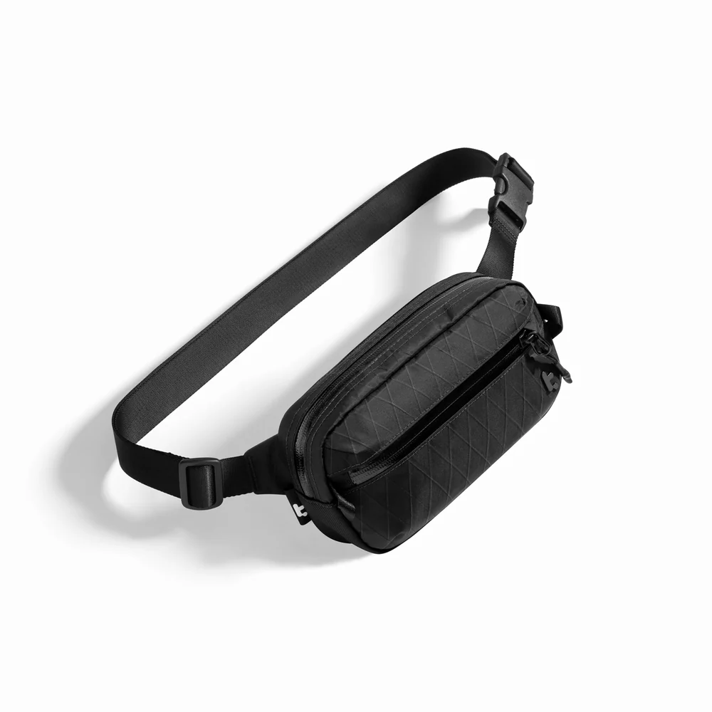 TOMTOC AVIATOR CHEST BAG 1.5L BLACK T35S1D1