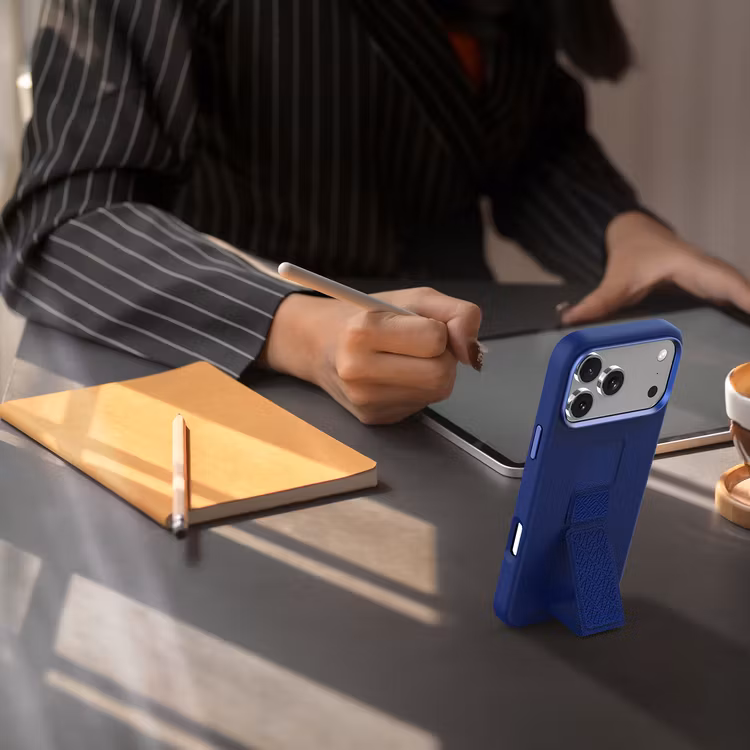 LEVELO IPHONE 17 PRO MAX MORPHIX SILICONE CASE WITH LEATHER GRIP DARK BLUE LVLMRPS17PMDBK thumbnail 9