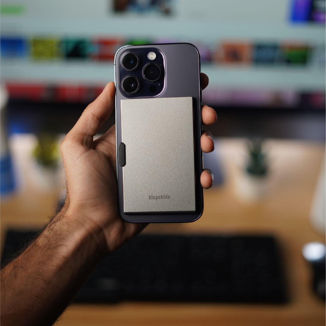 Bluepebble 3-Card Magnetic Holder with RFID Protection - Sleek and Secure BP-3CARRDMAG thumbnail 6