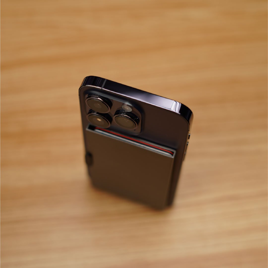 Bluepebble 3-Card Magnetic Holder with RFID Protection - Sleek and Secure BP-3CARRDMAG thumbnail 8