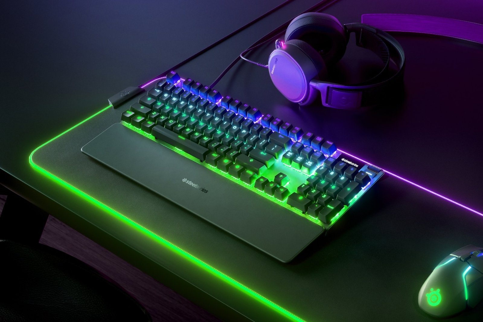 SteelSeries Apex 7 Gaming Keyboard featuring Blue Switches - 64774 thumbnail 6