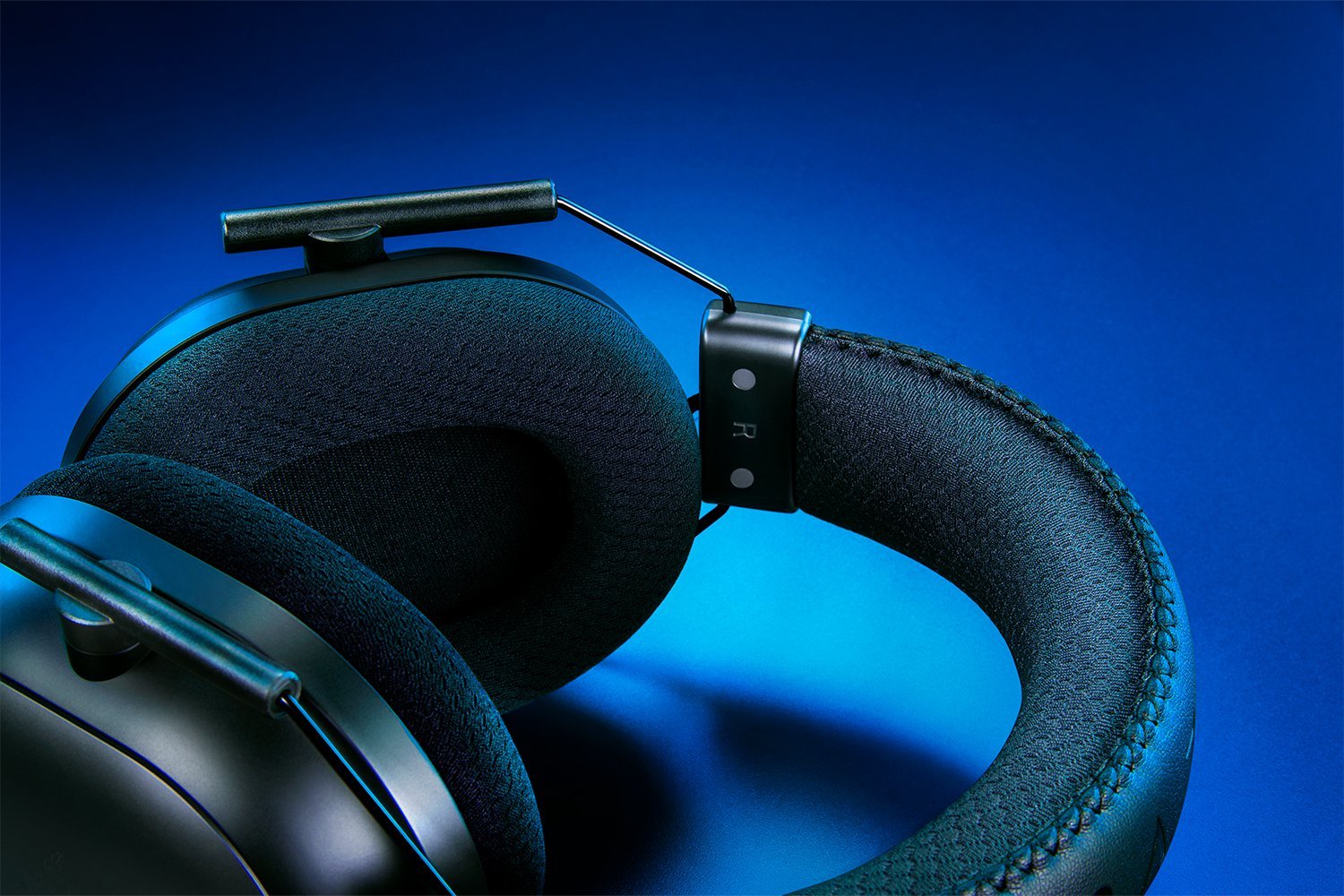 Razer BlackShark V2 Pro Gaming Headset for PlayStation (Black, RZ04-04530500-R3G1) - Wireless Audio for Competitive Gaming thumbnail 2