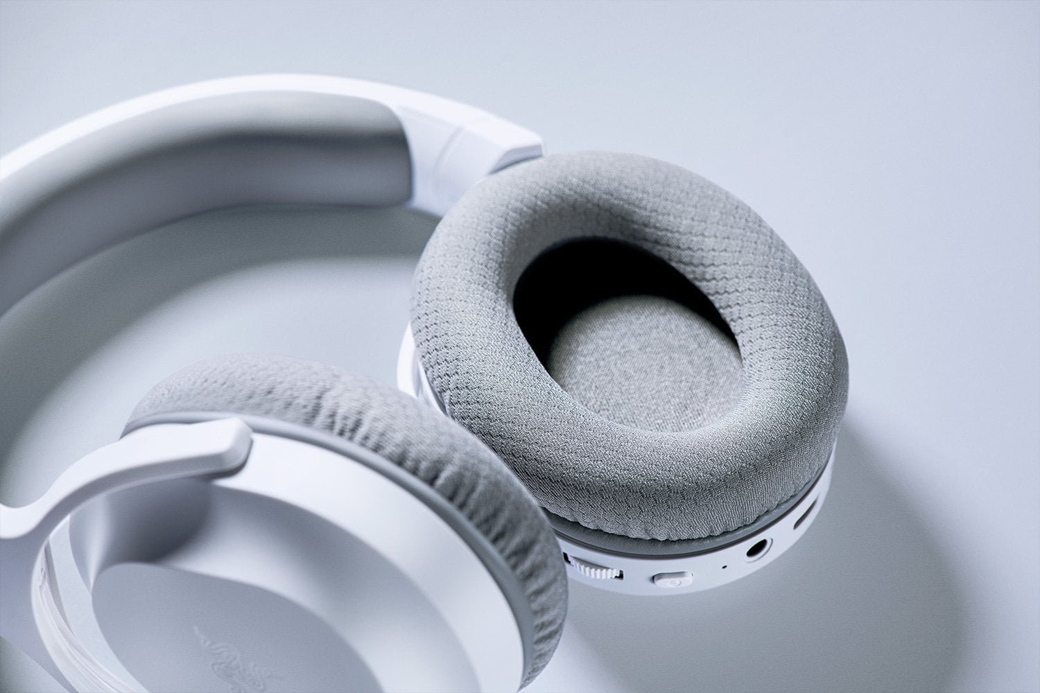 RAZER BARRACUDA X GAMING HEADSET MERCURY WHITE RZ04-04430200-R3M1 thumbnail 2