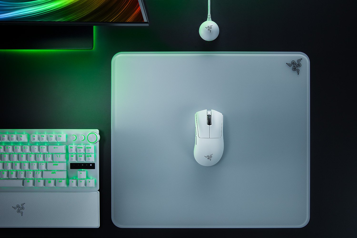RAZER DEATHADDER V4 PRO ULTRA LIGHTWEIGHT WIRELESS ERGONOMIC GAMING MOUSE WHITE RZ01-05330200-R3G1 thumbnail 2