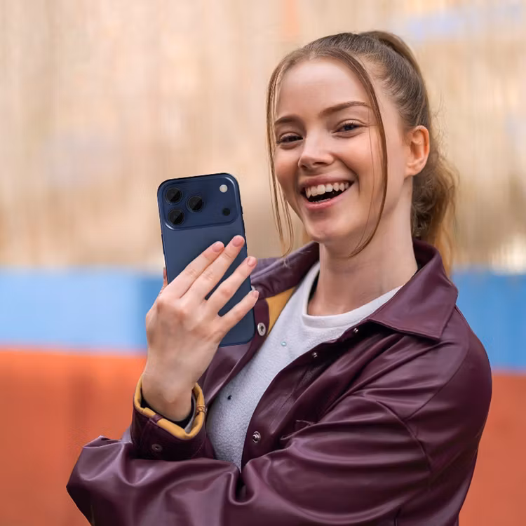 LEVELO LUCENTTRIO IPHONE 17 PRO/17 PRO MAX CAMERA LENS PROTECTOR DARK BLUE LVLLCTRIOL17PPMTTDBL thumbnail 3