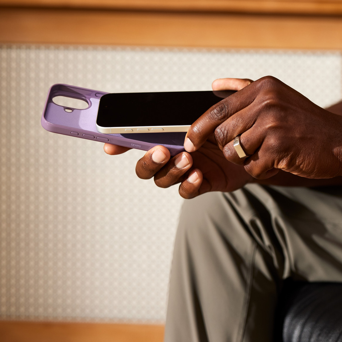 BEATS IPHONE 16 CASE WITH MAGSAFE PURPLE MCFF4 thumbnail 2
