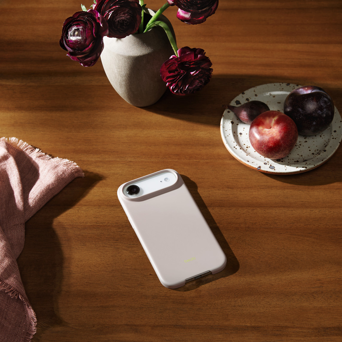BEATS IPHONE AIR CASE WITH MAGSAFE AND CAMERA CONTROL LIME STONE MGJU4 thumbnail 3