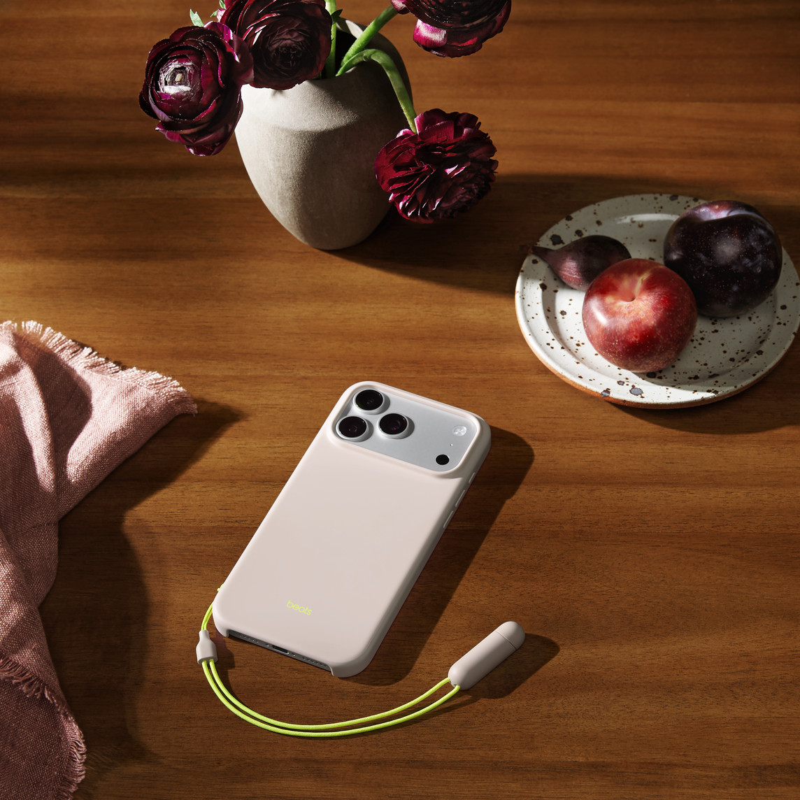 BEATS IPHONE 17 PRO MAX KICKSTAND CASE WITH MAGSAFE AND CAMERA CONTROL LIME STONE MGTQ4 thumbnail 4