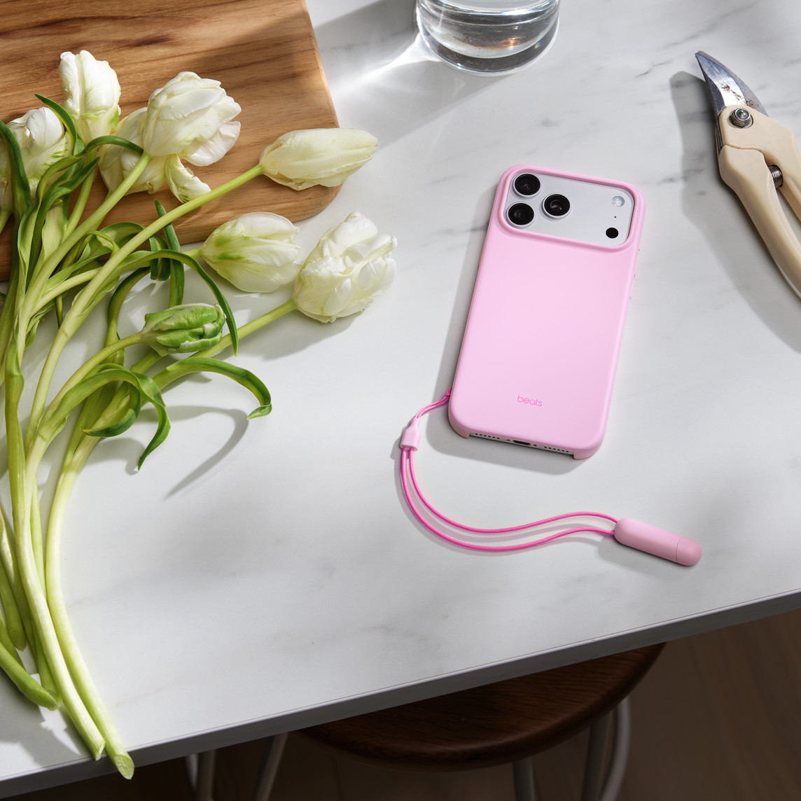 BEATS IPHONE 17 PRO MAX KICKSTAND CASE WITH MAGSAFE AND CAMERA CONTROL PEBBLE PINK MGYA4 thumbnail 4