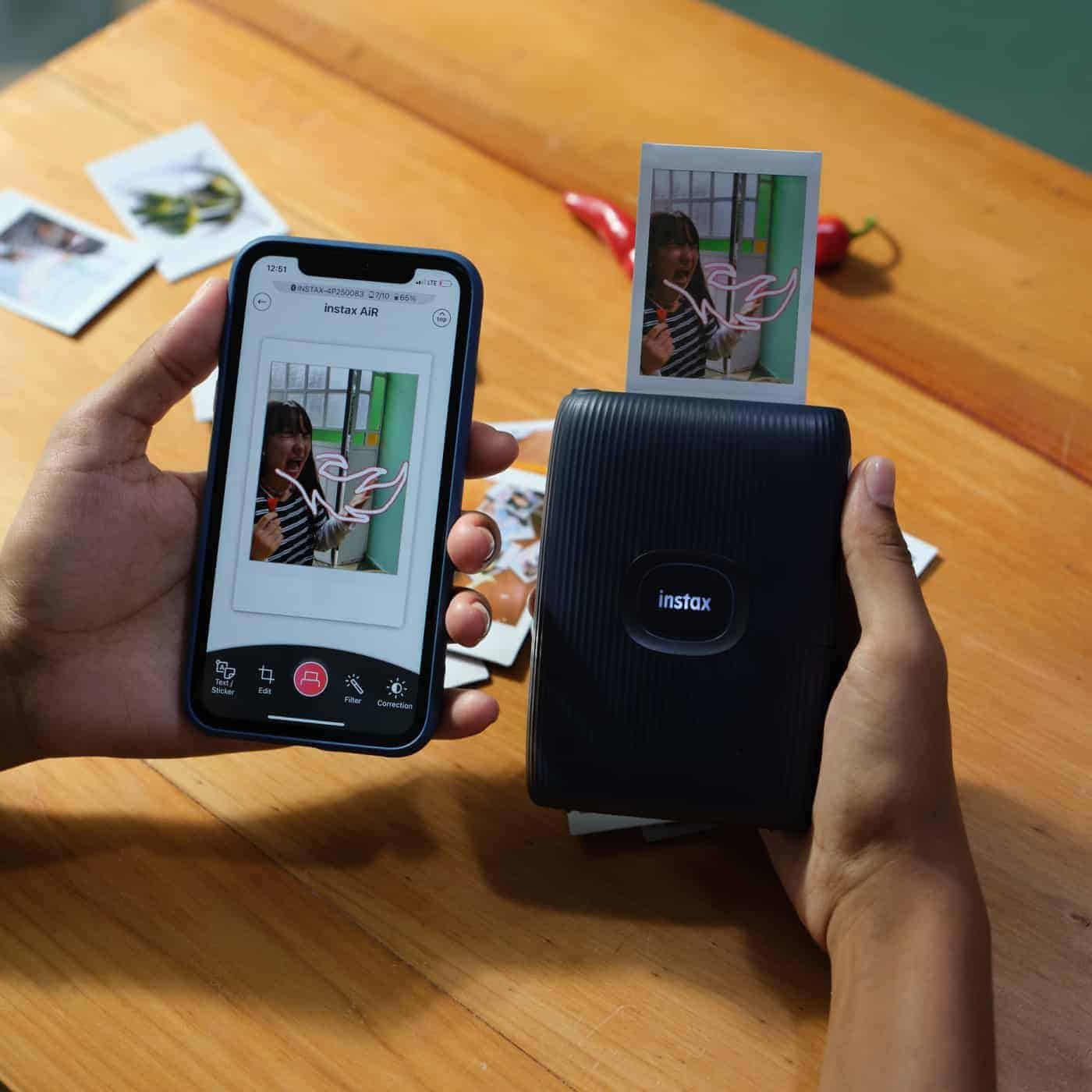Fujifilm Instax Mini Link 2 Smartphone Printer - Instant Photo Printing on the Go thumbnail 5