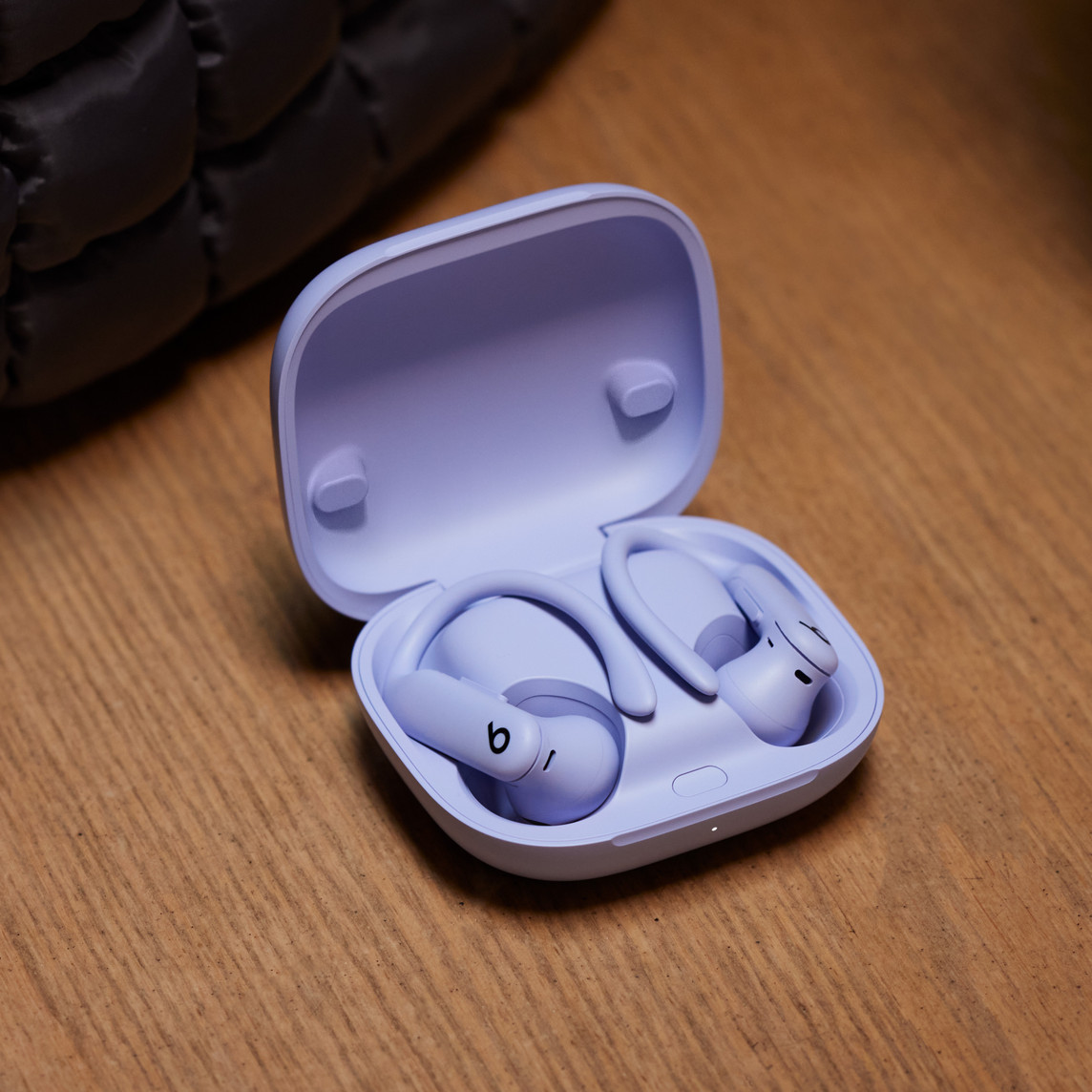 POWERBEATS PRO 2 HIGH PERFORMANCE EARBUDS HYPER PURPLE MX753 thumbnail 5