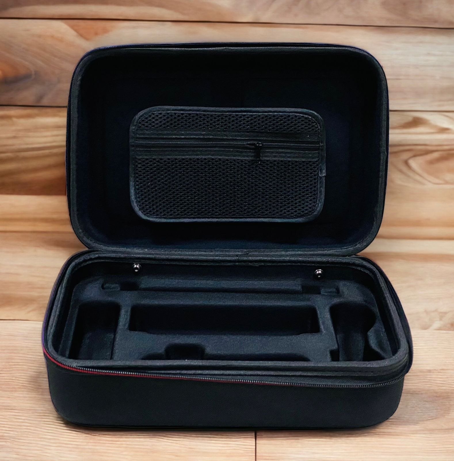 NINTENDO SWITCH GAME TRAVELER DELUXE SYSTEM CASE BLACK thumbnail 4