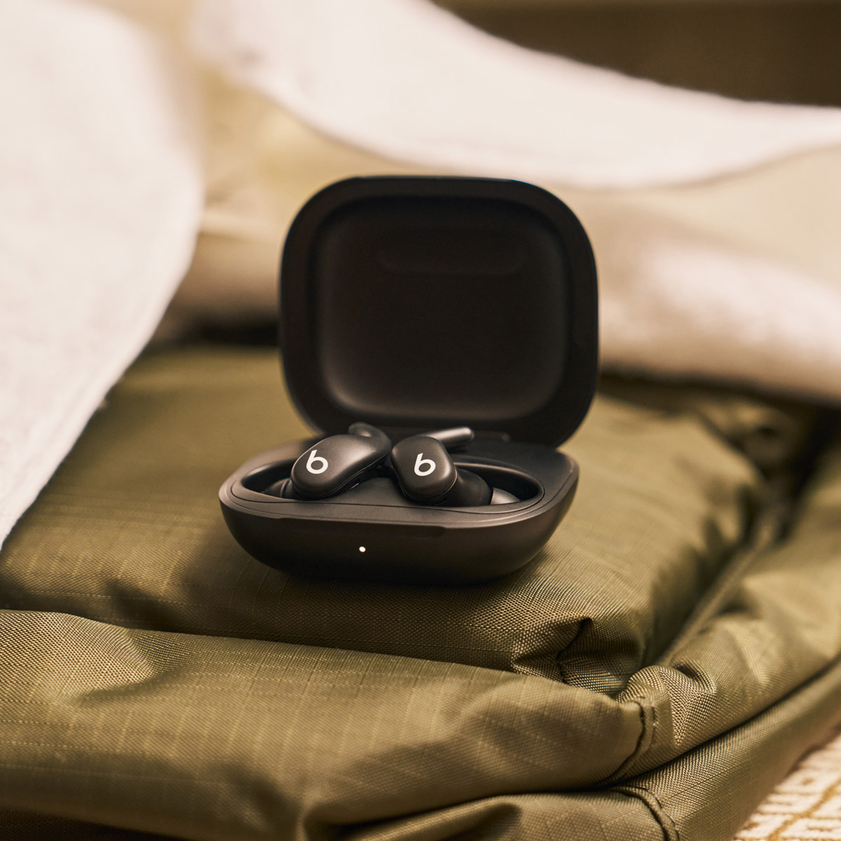 BEATS POWERBEATS FIT EARPODS BLACK ME2J4 thumbnail 6