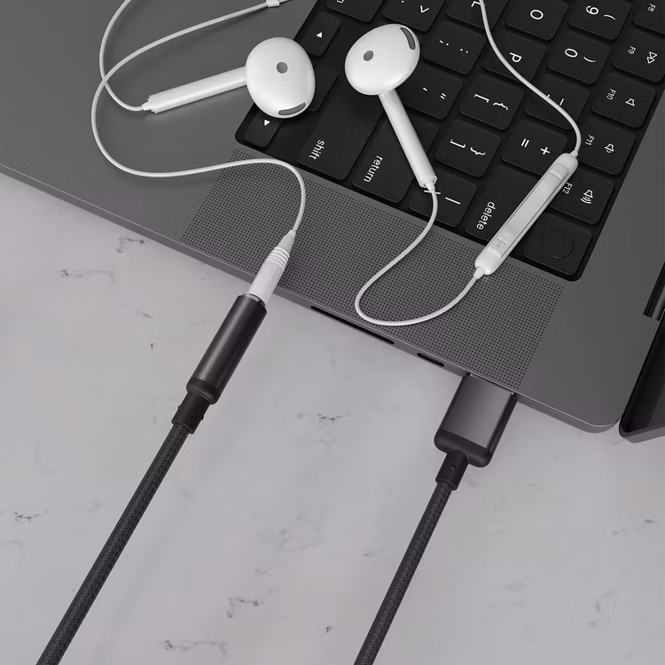 PORODO AUDIOLINK FEMALE 3.5MM TO USB A AUDIO JACK ADAPTER BLACK PDCBL0041BK thumbnail 3
