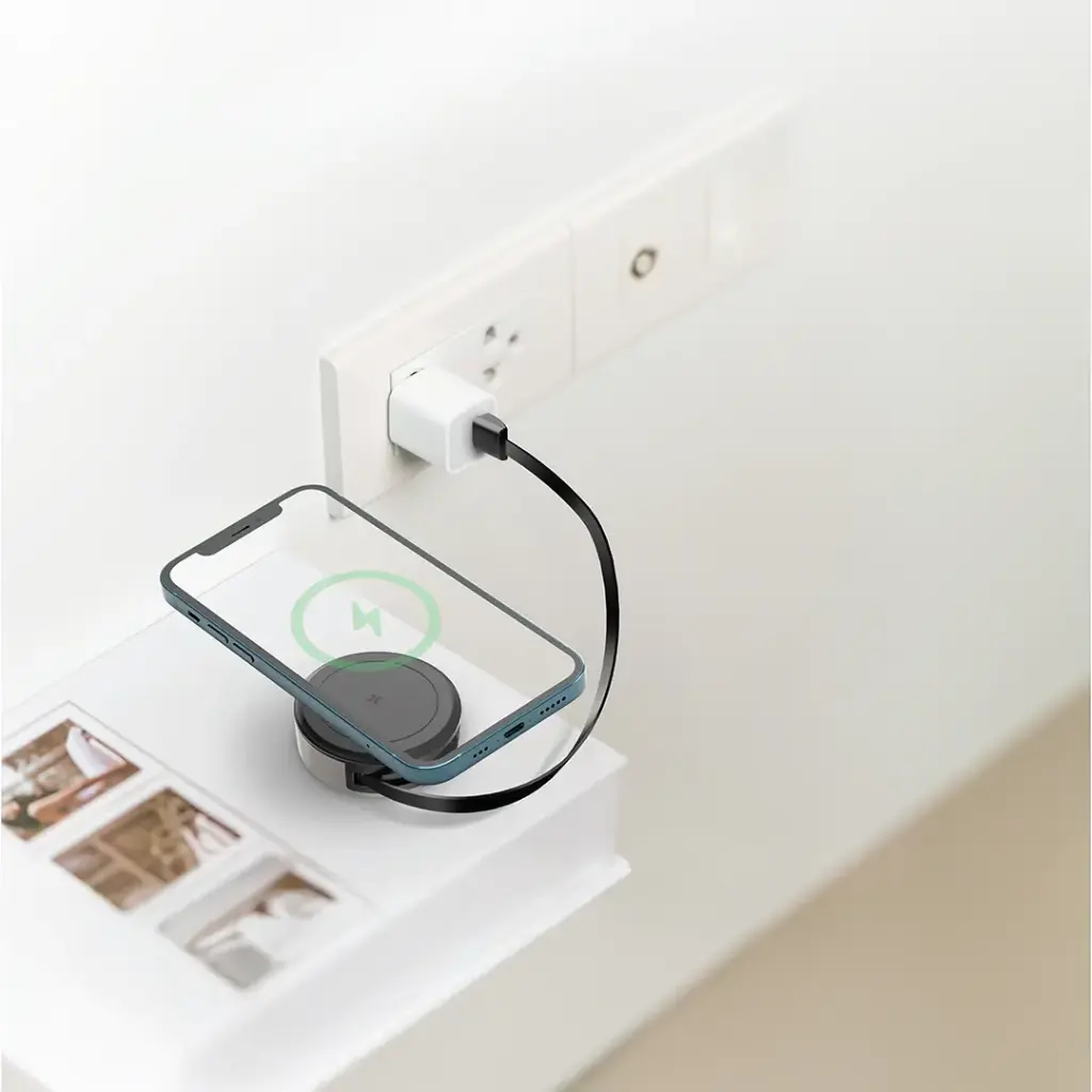 PORODO MAGNETIC WIRELESS CHARGING PAD WITH RETRACTABLE TYPE C CABLE BLACK PDETK22BK thumbnail 3