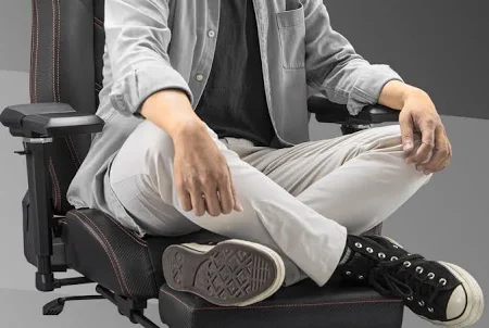 COUGAR ARMOR EVO M GAMING CHAIR GOLD CG-CHAIR-ARMOREVO-M-GLD thumbnail 3