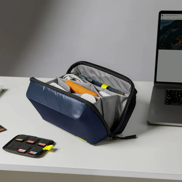 TOMTOC NAVIGATOR T13 ACCESSORY POUCH NAVY BLUE T13M1B1 thumbnail 5