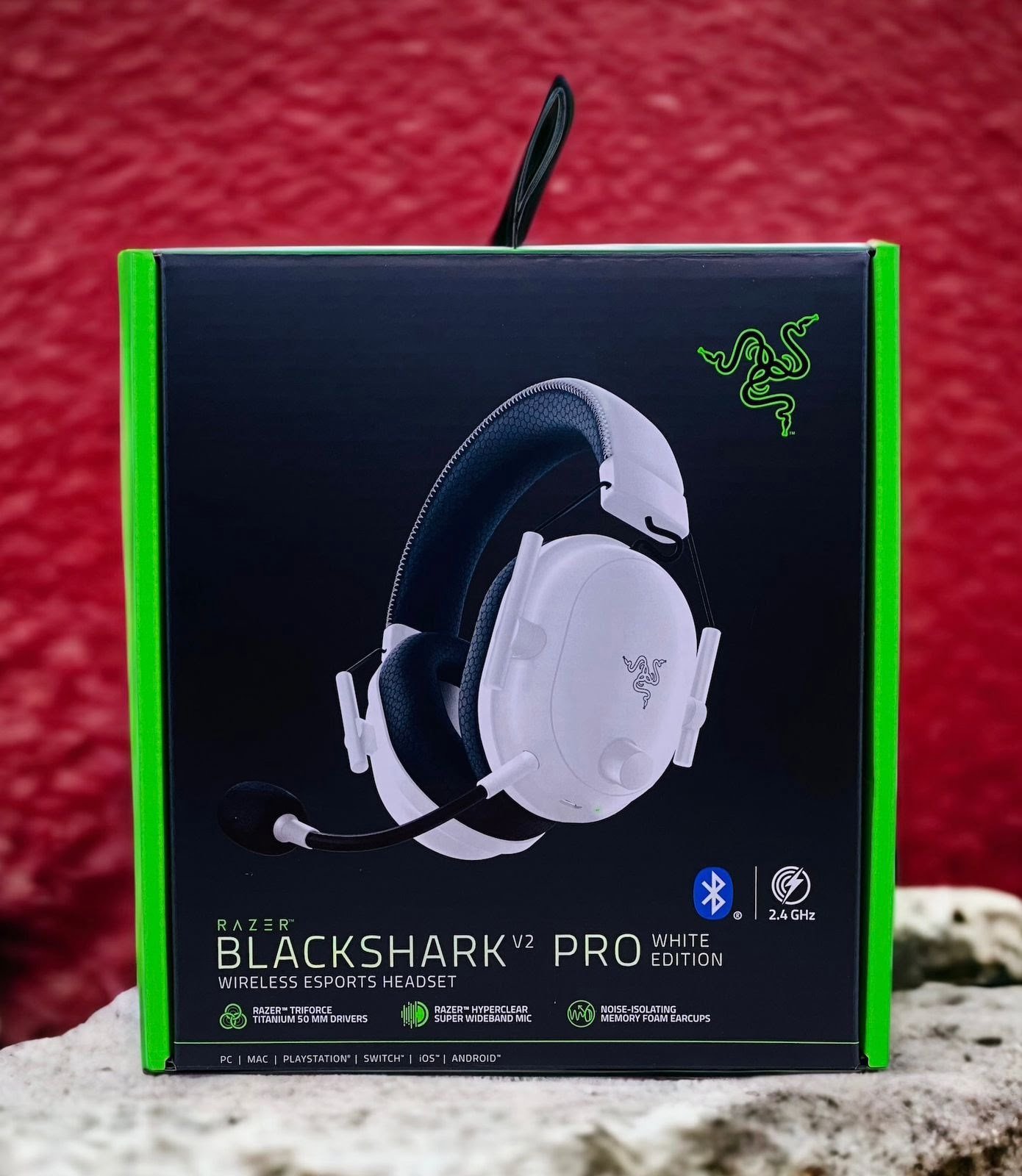 RAZER BLACKSHARK V2 PRO (2023) WIRELESS ESPORT HEADSET thumbnail 2