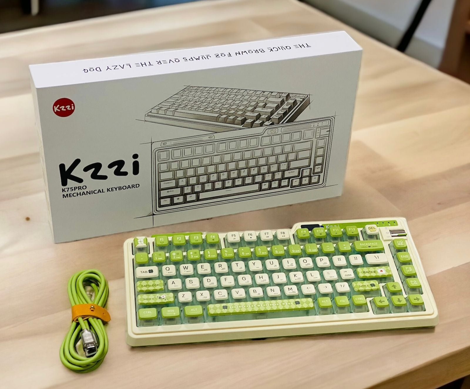 KZZI MOMENT LINEAR SWITCH KEYBOARD RGB TRI-MODES HOT-SWAP LEMON GREEN K75 PRO