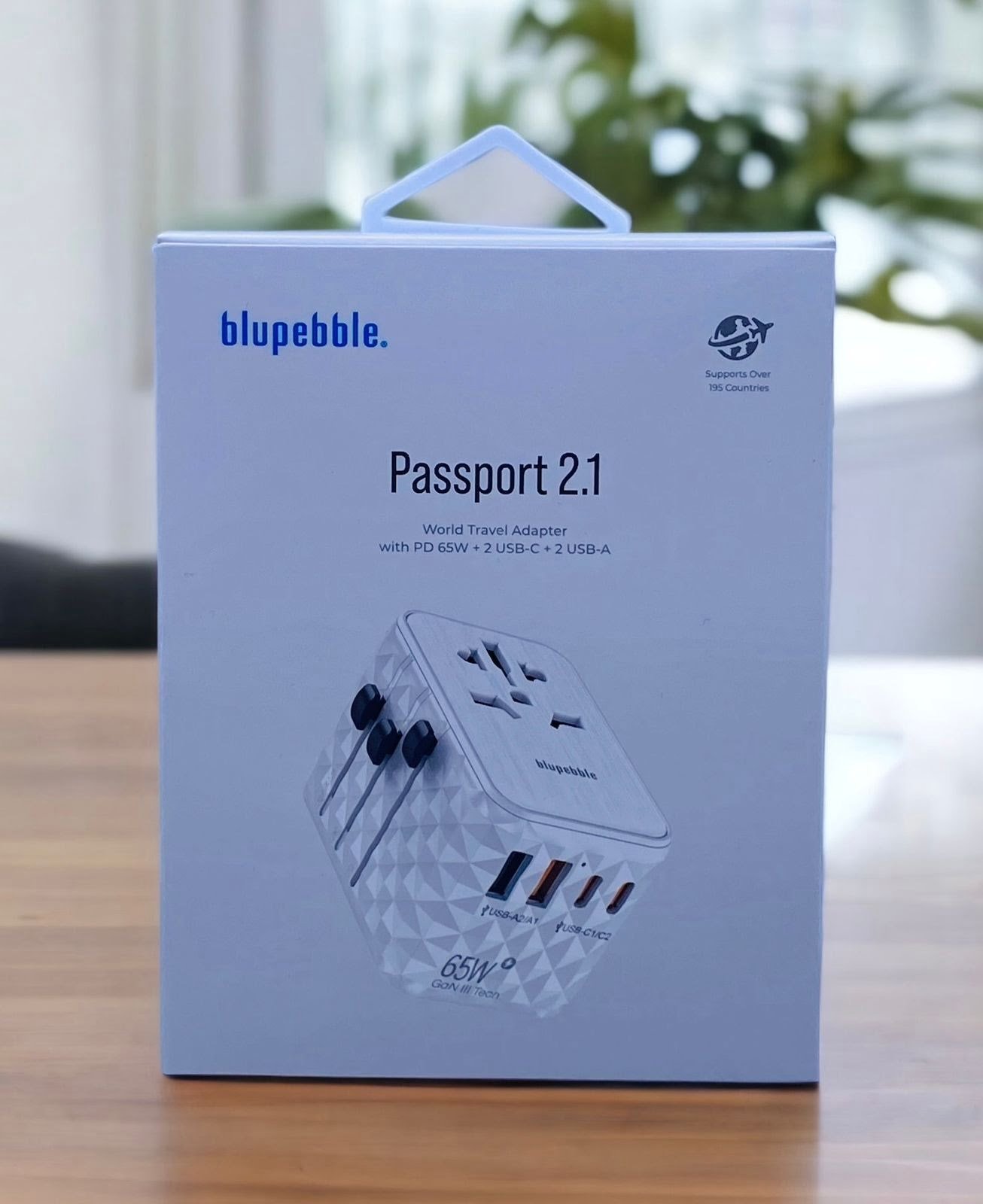 BLUPEBBLE PASSPORT 2.1 WORLD TRAVEL ADAPTER WITH PD 65W + 2 USB-C + 2USB-A thumbnail 6