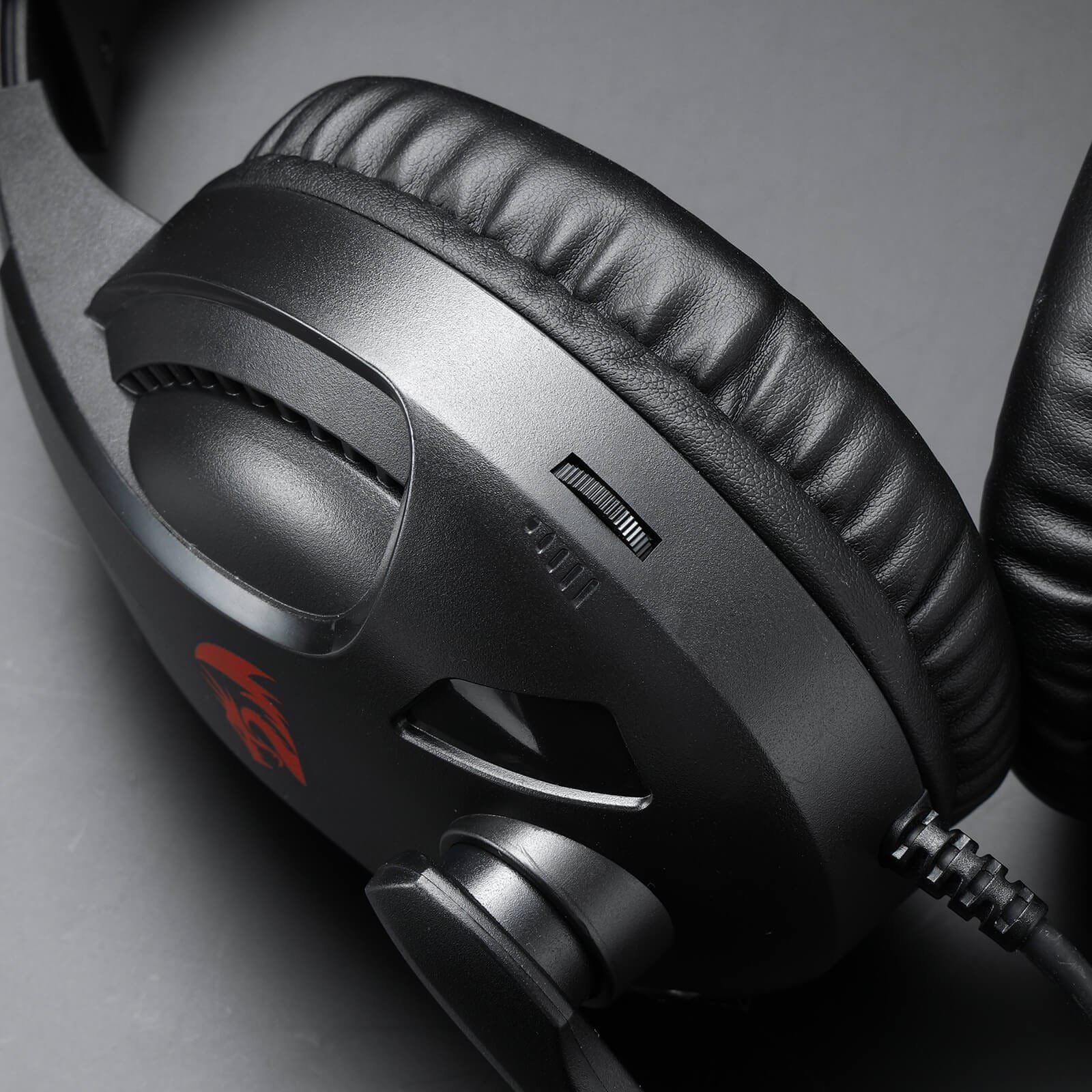 REDRAGON CRONUS GAMING HEADSET WITH MICROPHONE H211RGB thumbnail 5