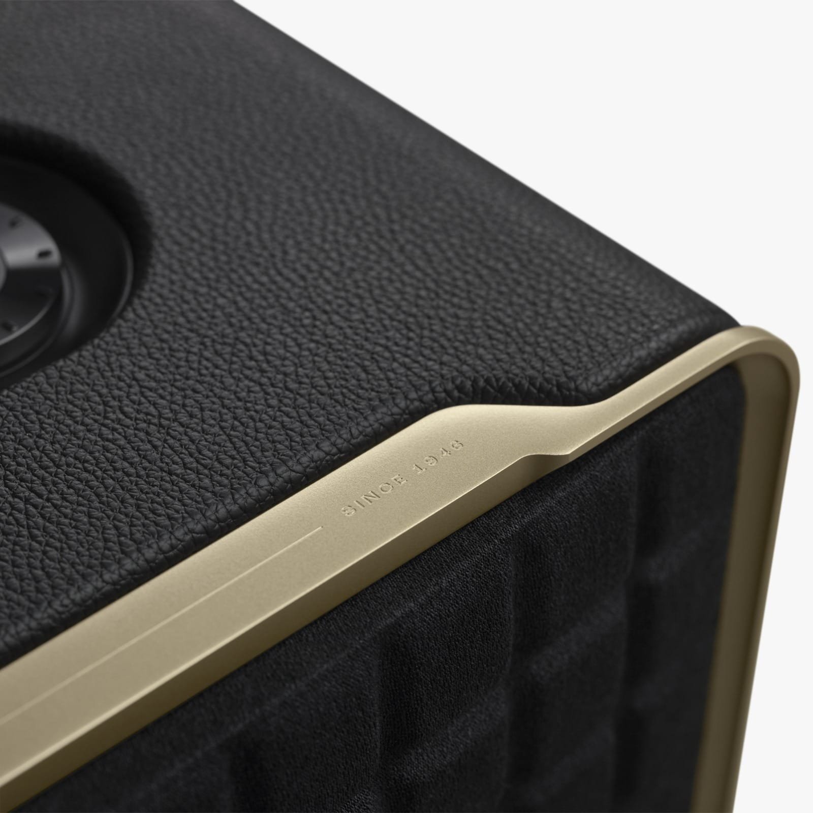 JBL Authentics 300 Bluetooth Speaker - Black thumbnail 5