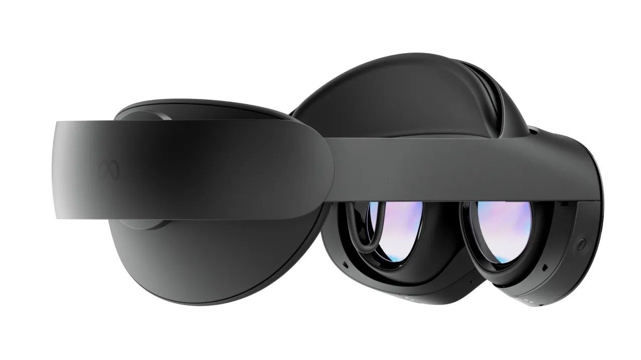 Immerse Yourself in Virtual Reality with the Oculus Meta Quest Pro - 256GB thumbnail 6