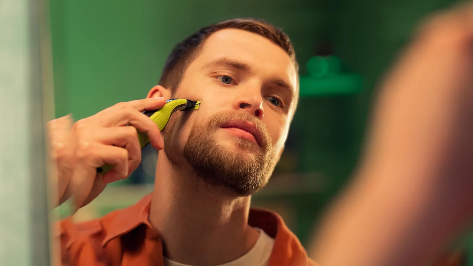PHILIPS NORELCO ONEBLADE 360 FACE + BODY ELECTRIC TRIMMER AND SHAVER QP283470 thumbnail 4