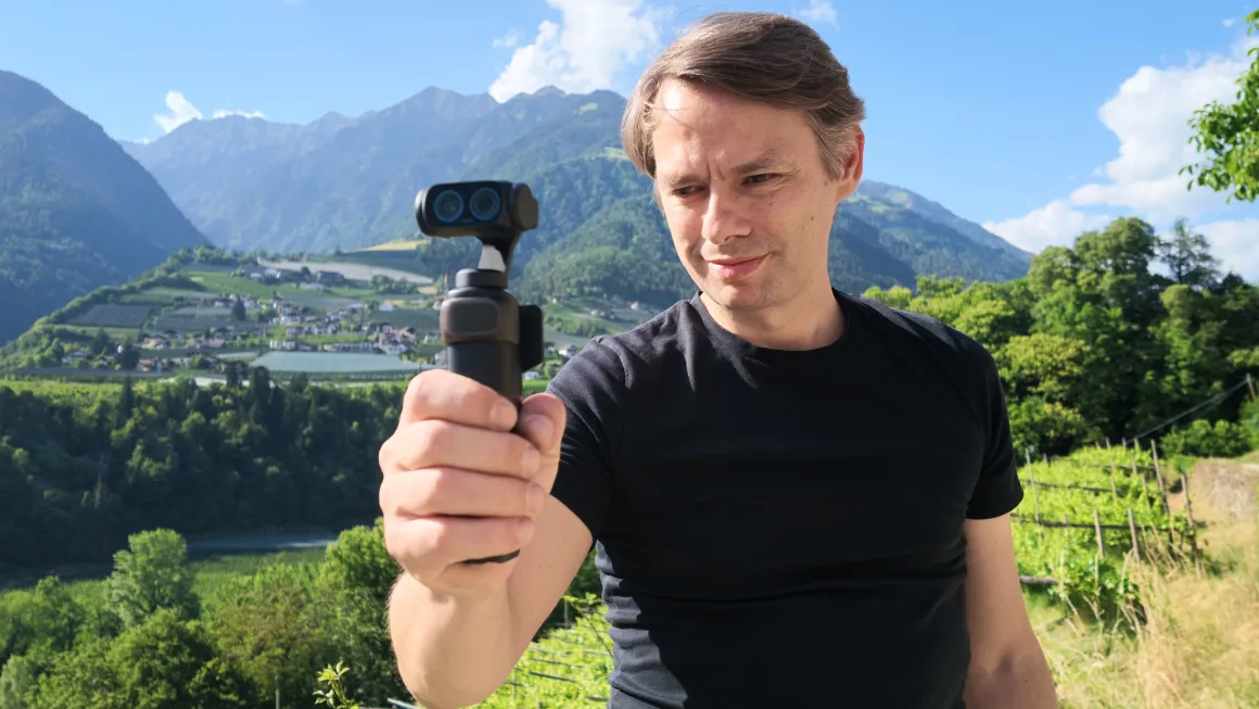 INSTA360 LUNA ULTRA 8K GIMBAL CAMERA CREATOR BUNDLE STELLAR WHITE CINSABTA thumbnail 5
