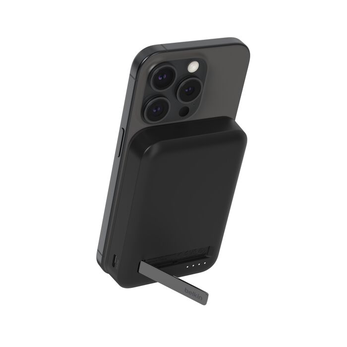 BELKIN BOOST CHARGE PRO 8K MAGNETIC POWERBANK BLACK BPD007BTBK thumbnail 2