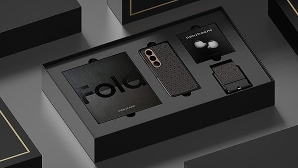 SAMSUNG GALAXY Z FOLD 5G 12GB 1TB PREMIUM EDITION SM-F946 thumbnail 2