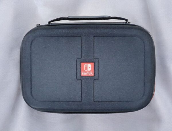 NINTENDO SWITCH GAME TRAVELER DELUXE SYSTEM CASE BLACK - Image 3