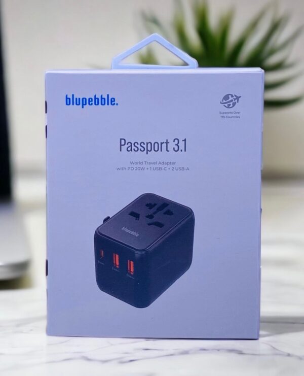 BLUPEBBLE PASSPORT 3.1 WORLD TRAVEL ADAPTER WITH PD 20W + 1 USB-C + 2USB-A - Image 2